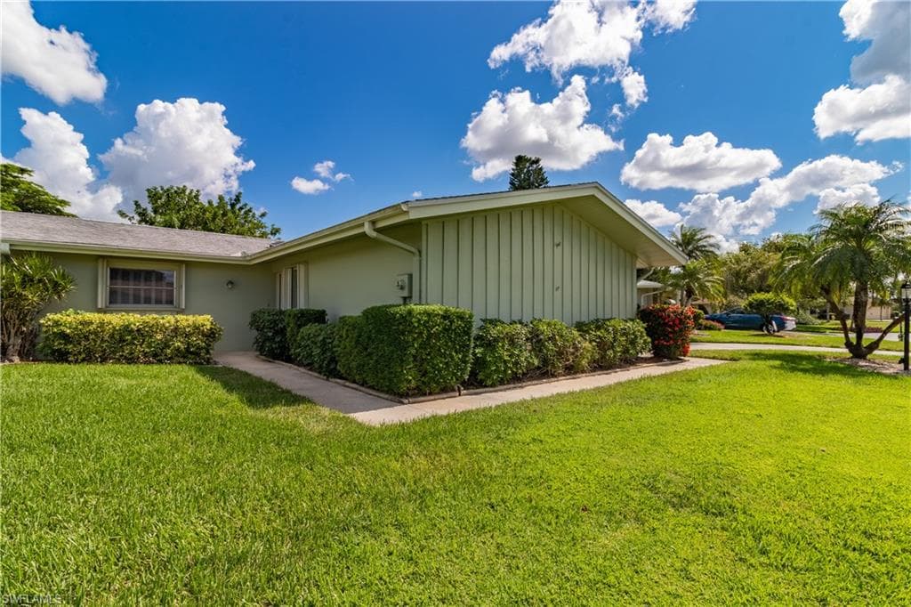5585 Pendlewood LN FORT MYERS, FL 33919