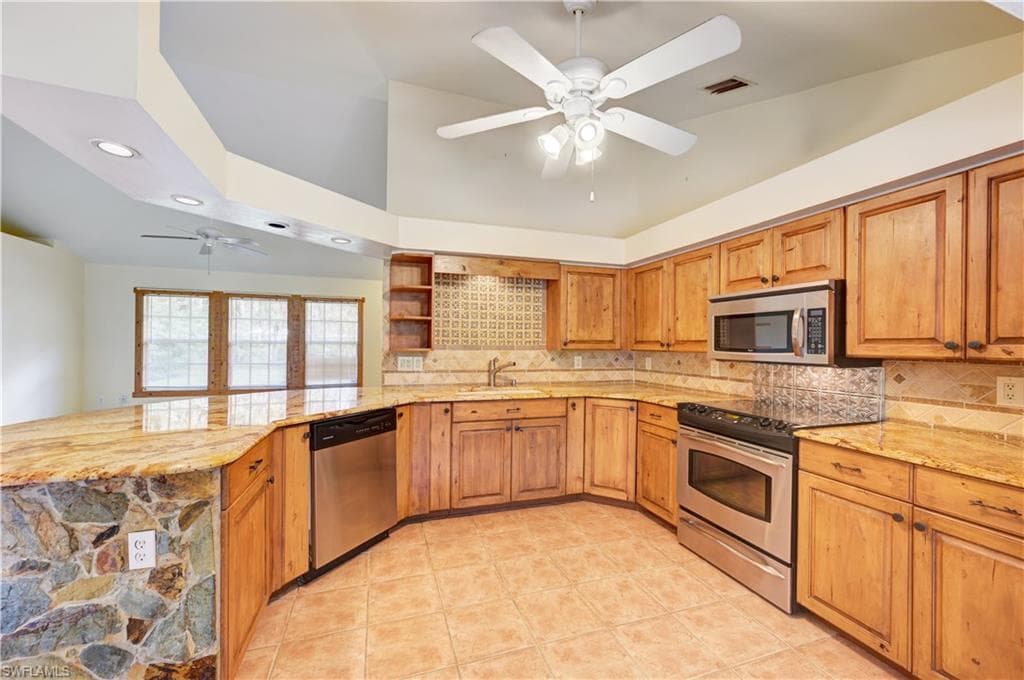 460 20th AVE NW NAPLES, FL 34120