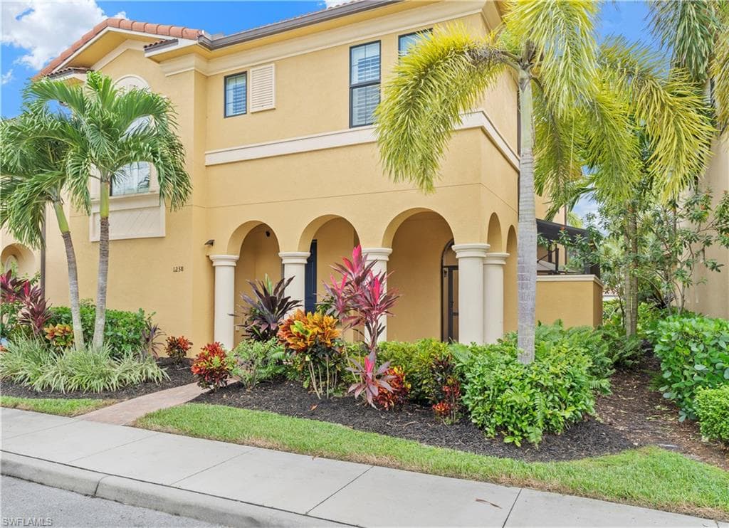 1238 Kendari TER NAPLES, FL 34113