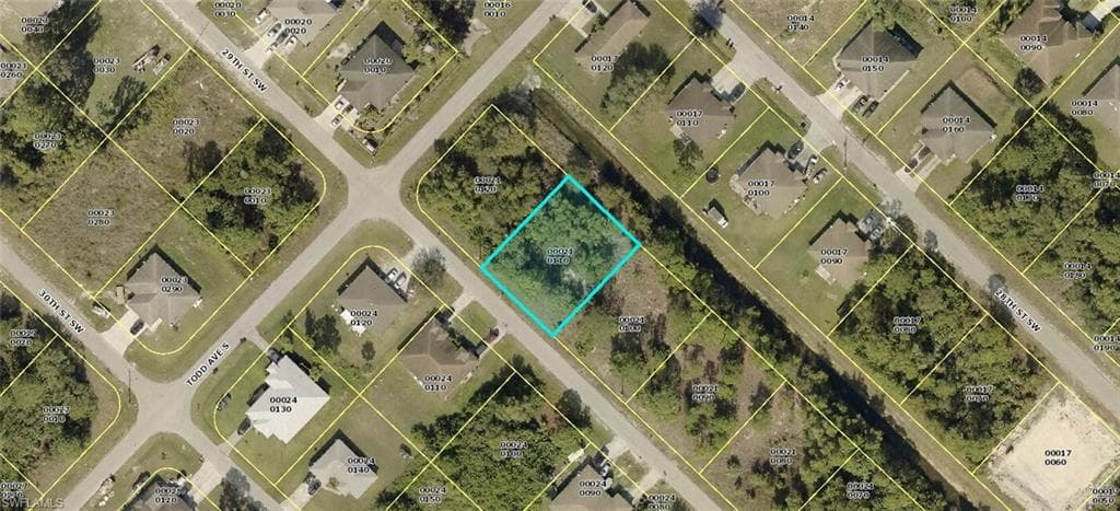 5240/5242 29th ST SW LEHIGH ACRES, FL 33973