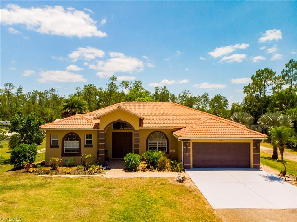3970 golden gate BLVD E NAPLES, FL 34120