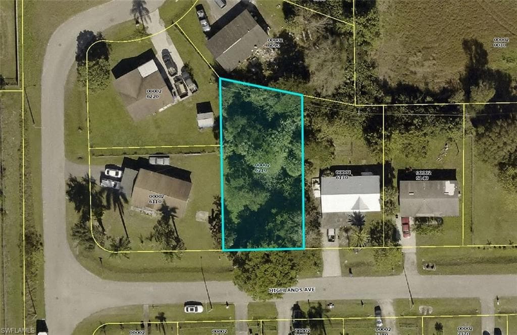 3711 Highland AVE FORT MYERS, FL 33916
