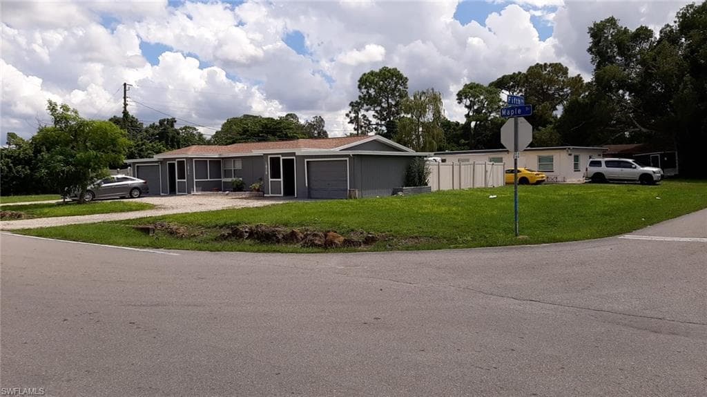 1808/1812 Maple DR FORT MYERS, FL 33907