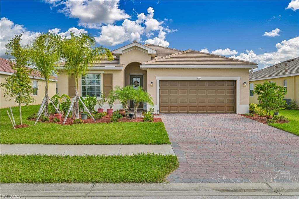4017 E Hampton CIR ALVA, FL 33920