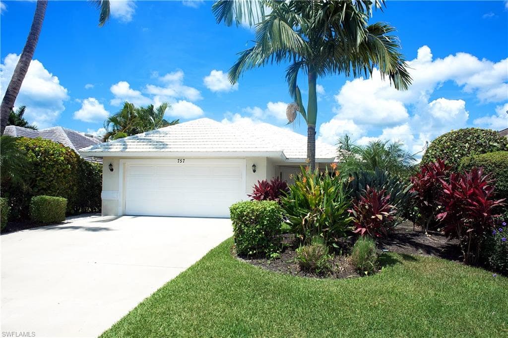 757 93rd AVE N NAPLES, FL 34108