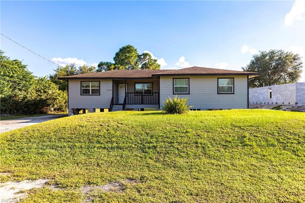 3003 3rd ST SW LEHIGH ACRES, FL 33976