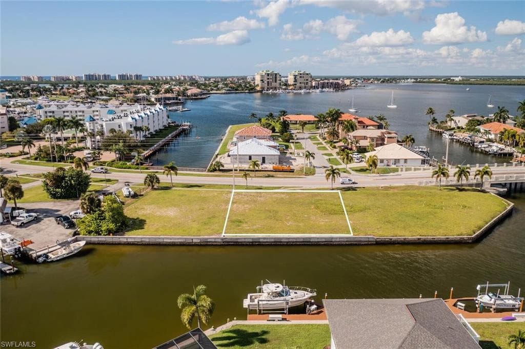 980 Barfield DR MARCO ISLAND, FL 34145