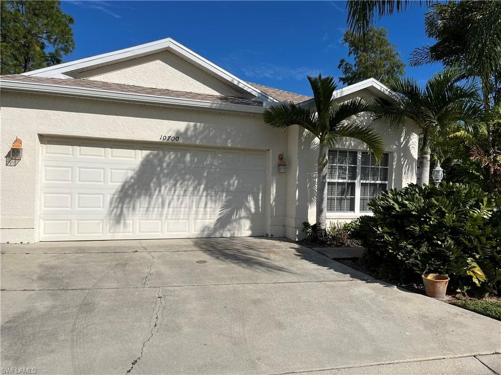 10700 Parrot Cove CIR ESTERO, FL 33928