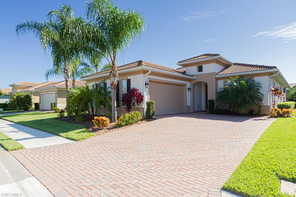 10618 Carena CIR FORT MYERS, FL 33913