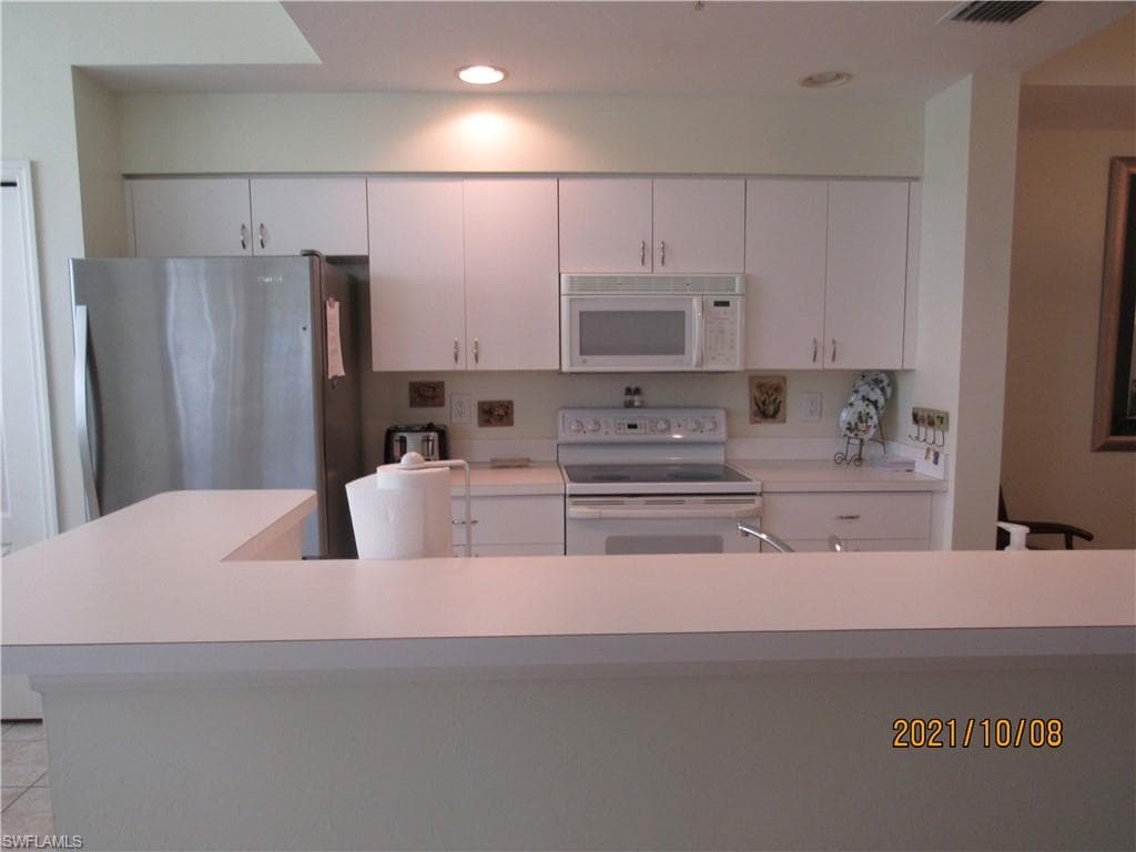 8076 Queen Palm LN 413 FORT MYERS, FL 33966
