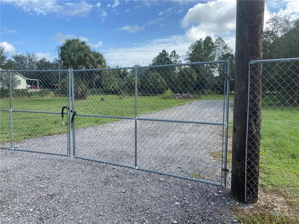 335 S Arboleda ST CLEWISTON, FL 33440