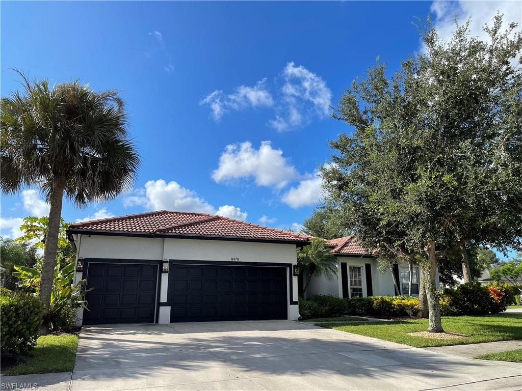 8478 Laurel Lakes CV NAPLES, FL 34119