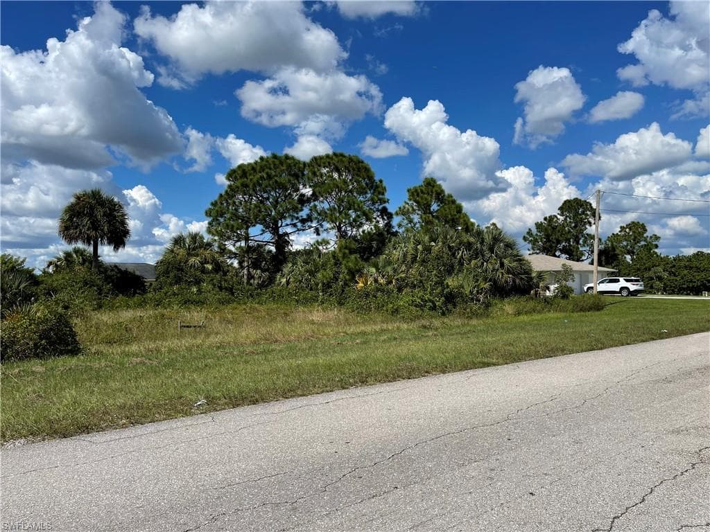1122/1124 Eisenhower BLVD LEHIGH ACRES, FL 33974