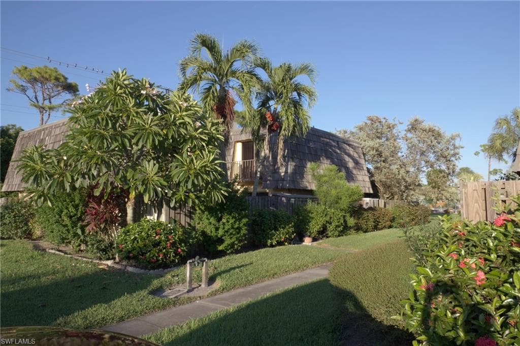 1555 Park Meadows DR 4 FORT MYERS, FL 33907