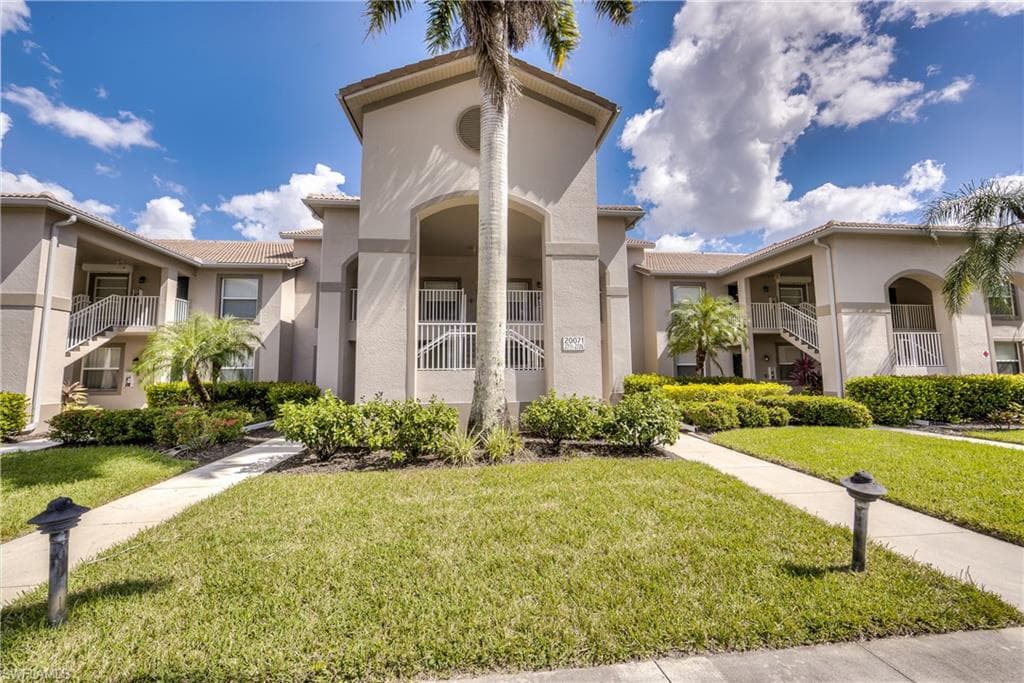 20071 Barletta LN 2714 ESTERO, FL 33928
