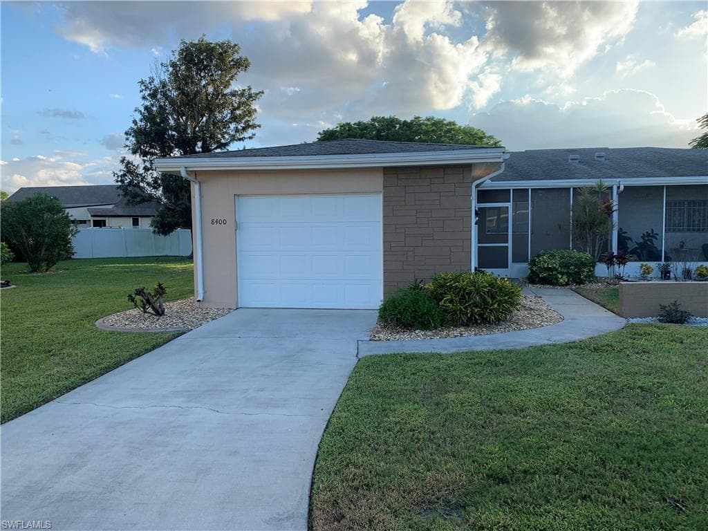 8400 Antigua CT FORT MYERS, FL 33907