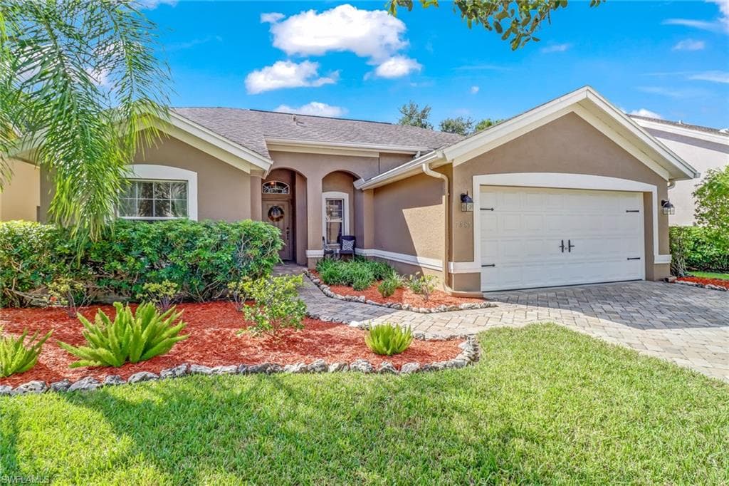 7585 Citrus Hill LN NAPLES, FL 34109
