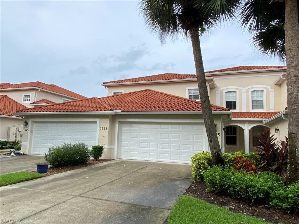3375 Grand Cypress DR 201 NAPLES, FL 34119