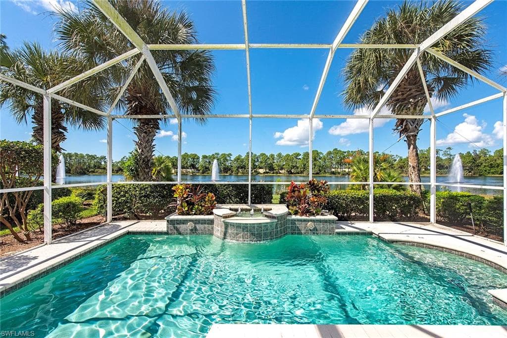 1960 Tarpon Bay DR N 115 NAPLES, FL 34119