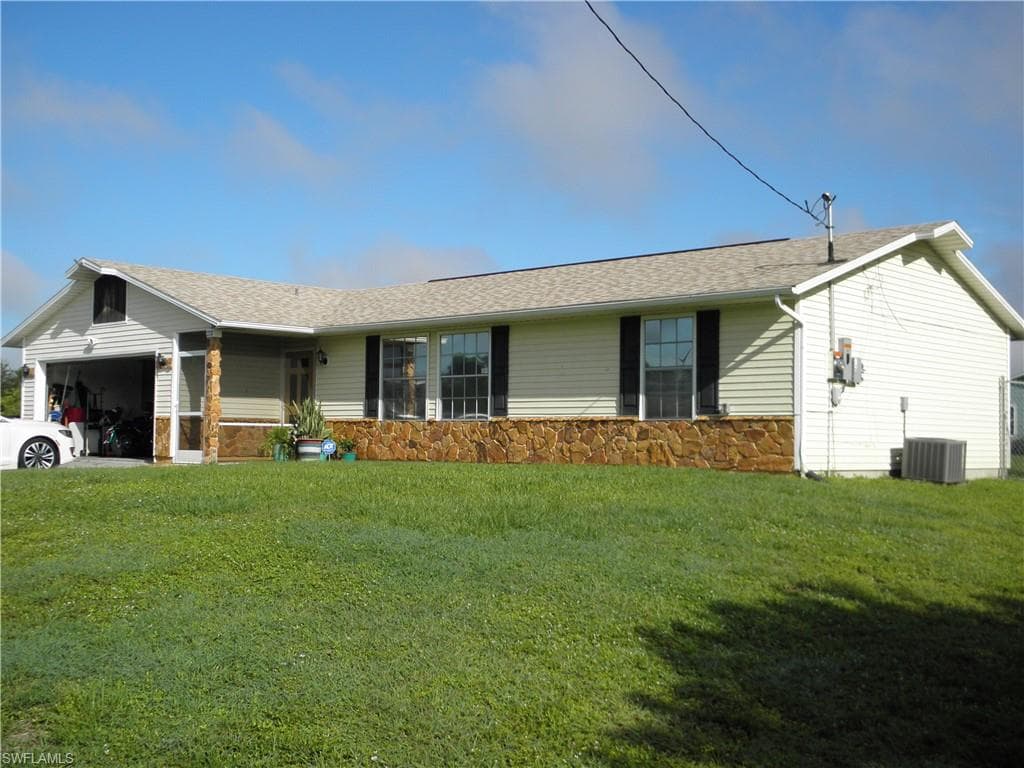 2718 13th ST SW LEHIGH ACRES, FL 33976