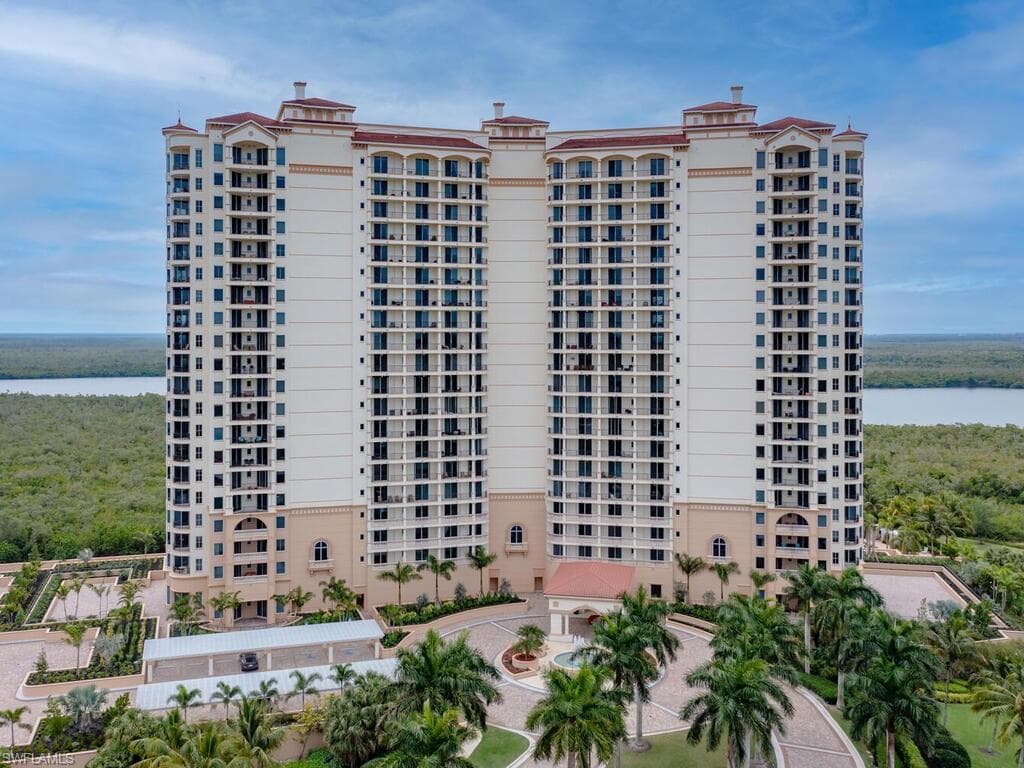 1050 Borghese LN 306 NAPLES, FL 34114