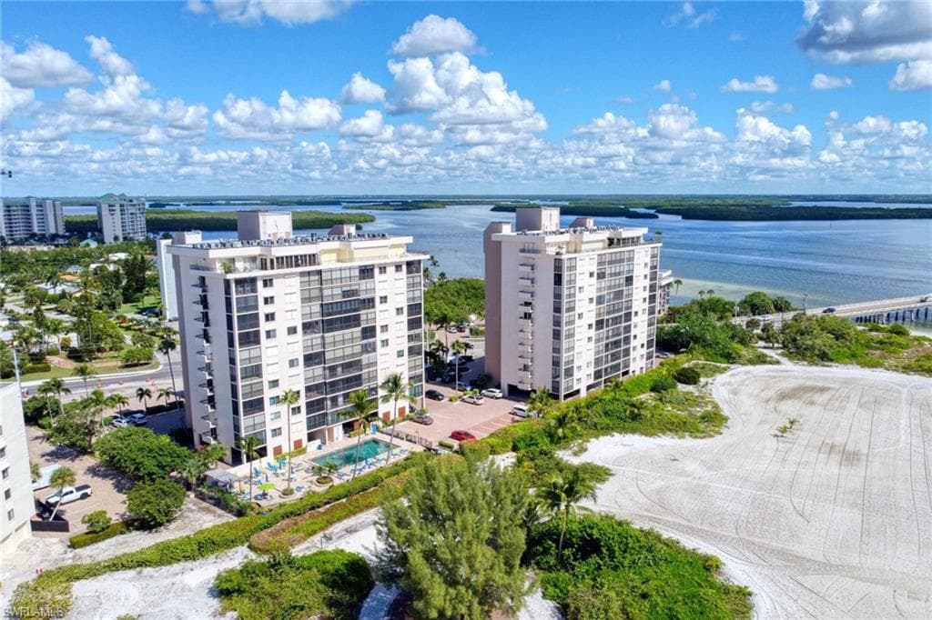 8400 Estero BLVD 203 FORT MYERS BEACH, FL 33931