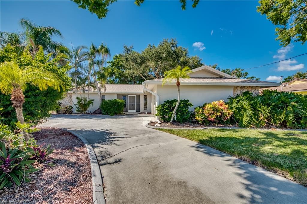 3804 SE 10th PL CAPE CORAL, FL 33904