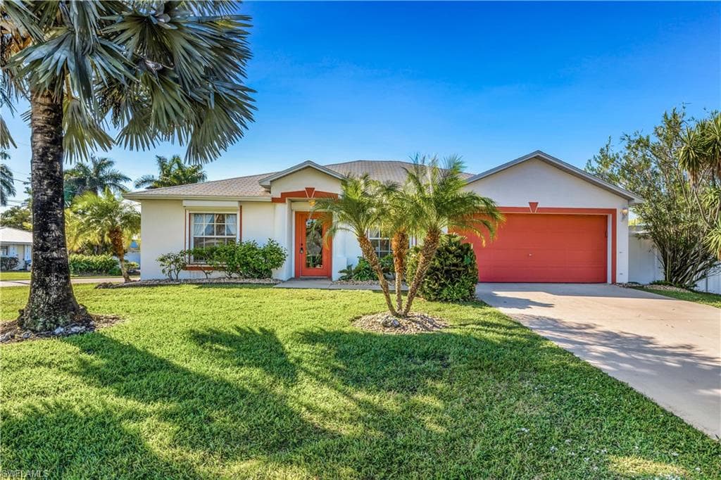 110 SE 46th LN CAPE CORAL, FL 33904