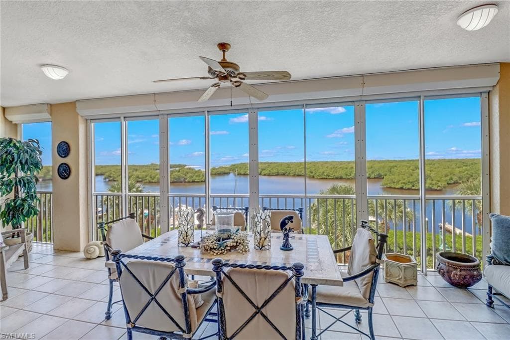 435 Dockside DR 402 NAPLES, FL 34110