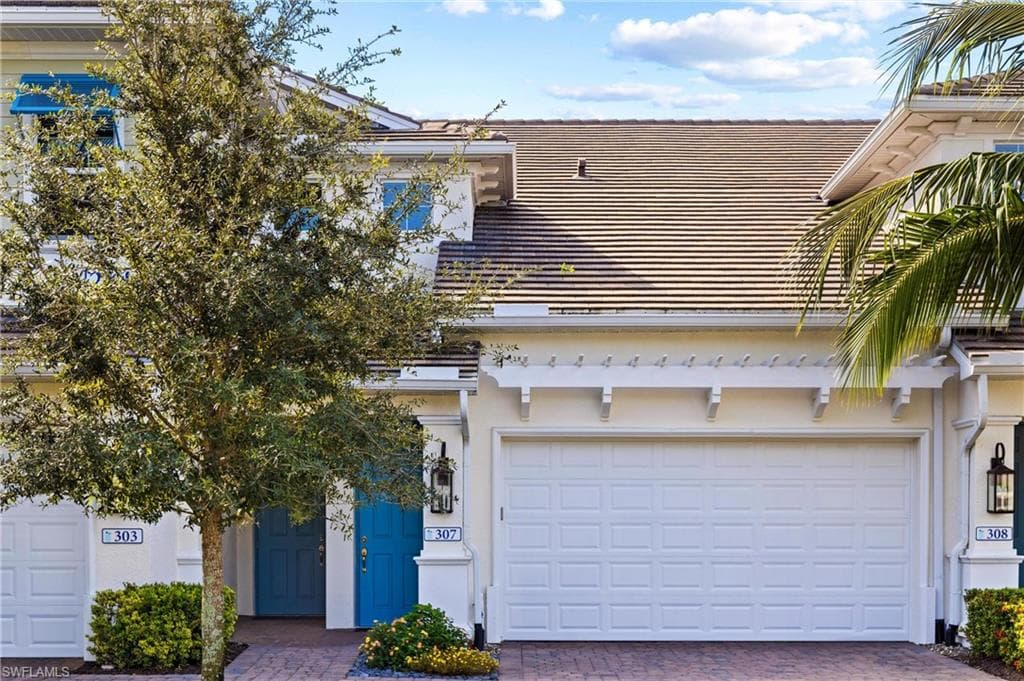 2344 Sheen LN 307 NAPLES, FL 34120