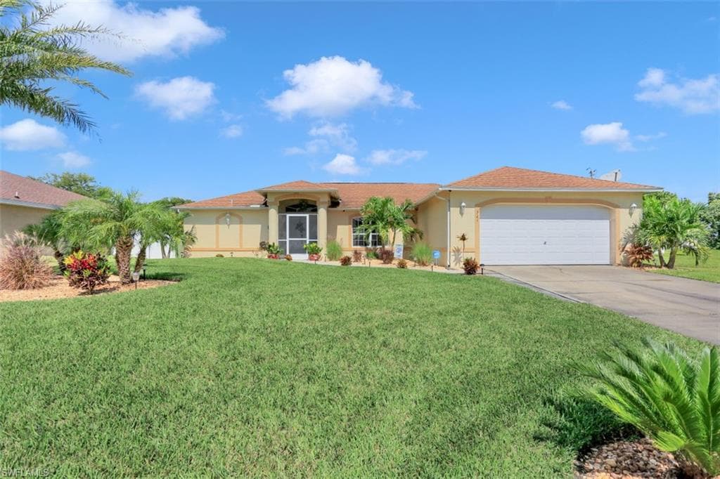 321 10th TER CAPE CORAL, FL 33909