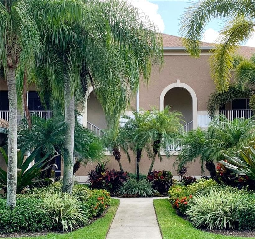 8460 Naples Heritage DR 1223 NAPLES, FL 34112
