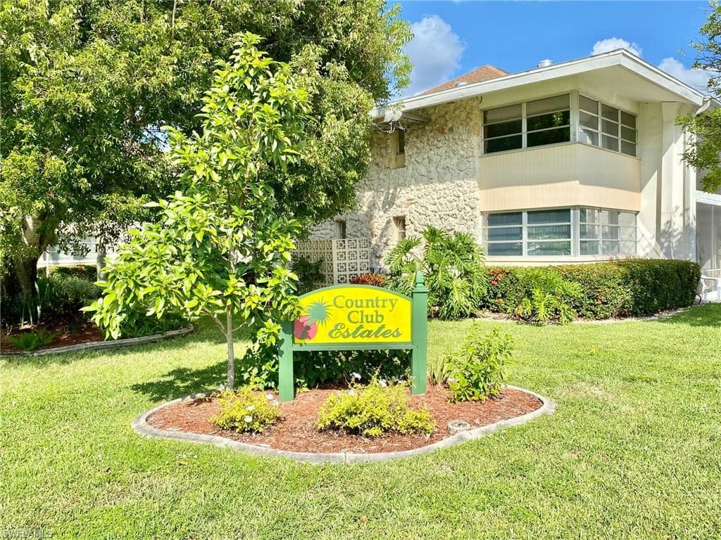 403 SE 43rd TER 2 CAPE CORAL, FL 33904