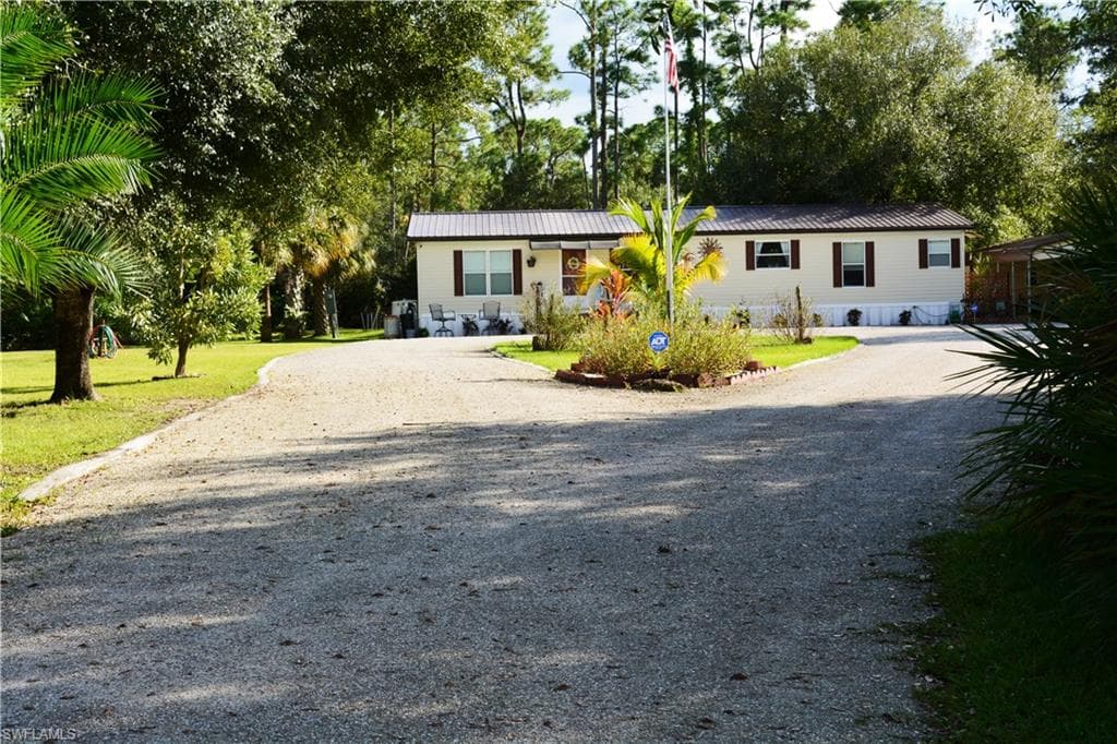 4075 fort center AVE FORT DENAUD, FL 33935