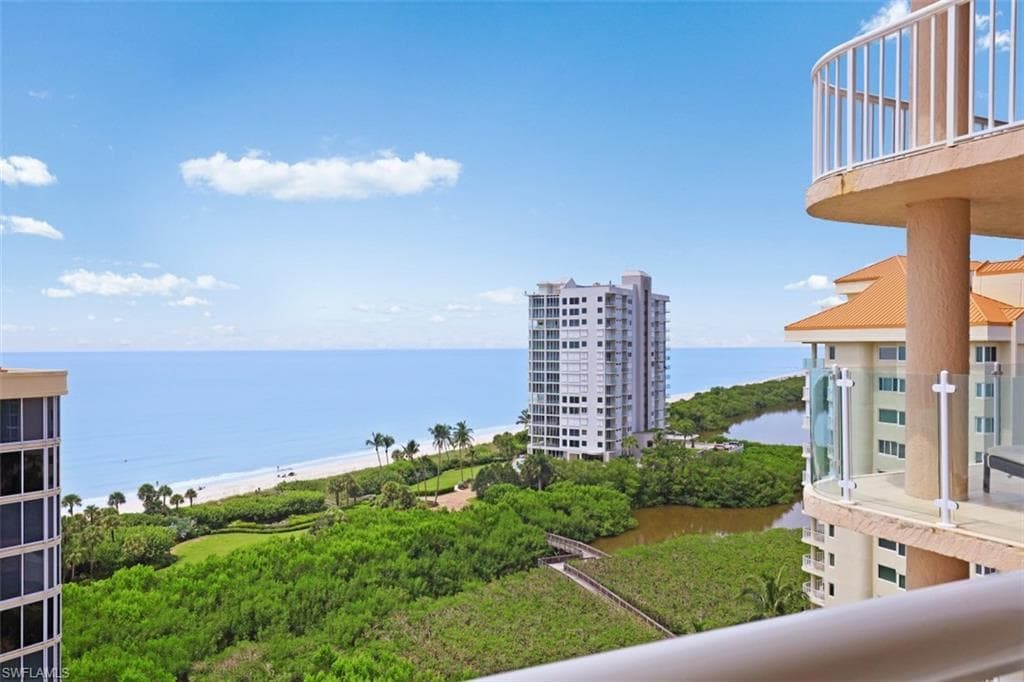 40 Seagate DR 1101 NAPLES, FL 34103