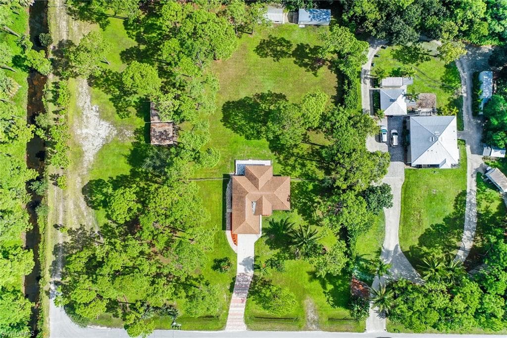 24033 Rodas DR BONITA SPRINGS, FL 34135