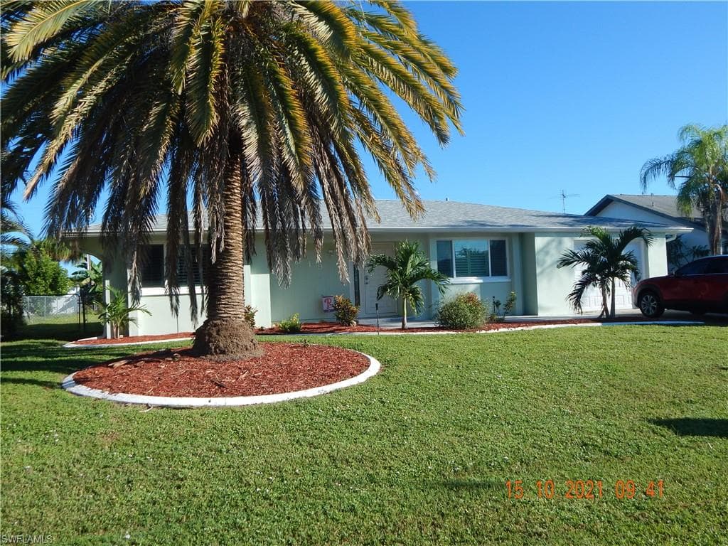 1319 SE 21st TER CAPE CORAL, FL 33990