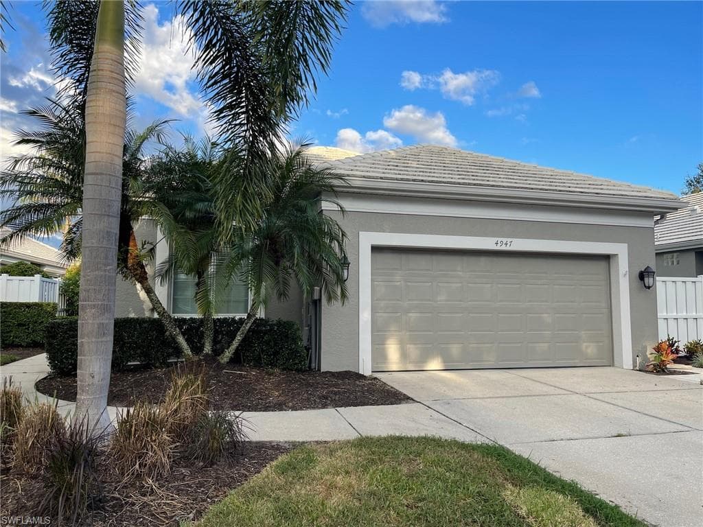 4947 88th ST E BRADENTON, FL 34211