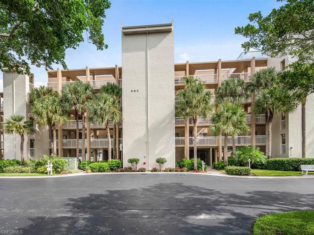 893 Collier CT 3-206 MARCO ISLAND, FL 34145