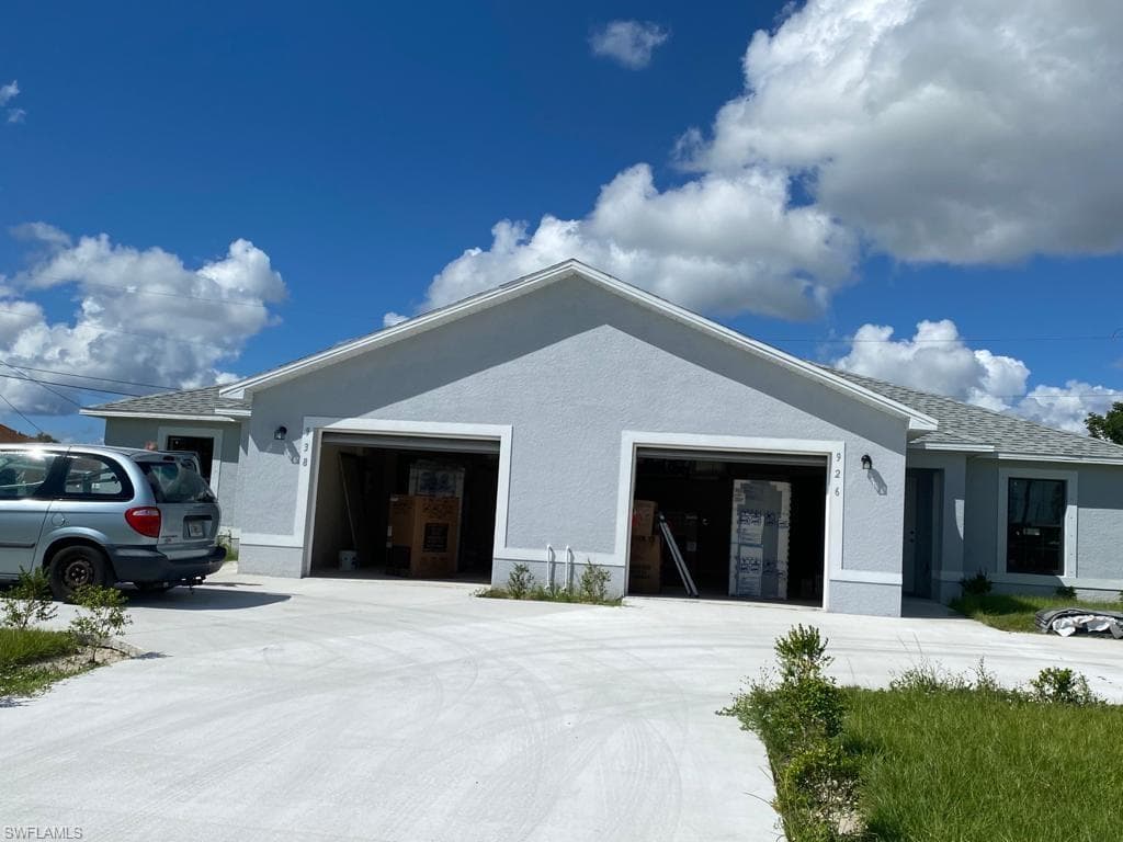 926 SE 6th CT CAPE CORAL, FL 33990