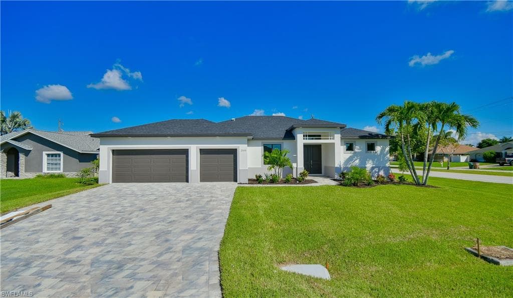 2103 SW 49th TER CAPE CORAL, FL 33914