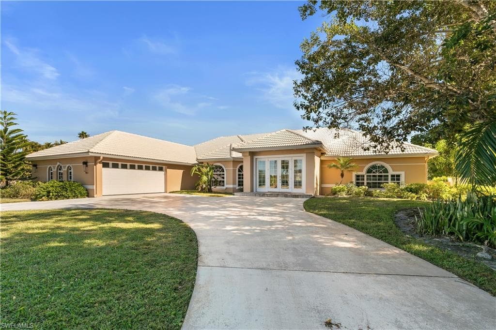 921 Scott DR MARCO ISLAND, FL 34145