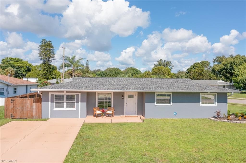 2008 Gray CT NORTH FORT MYERS, FL 33903