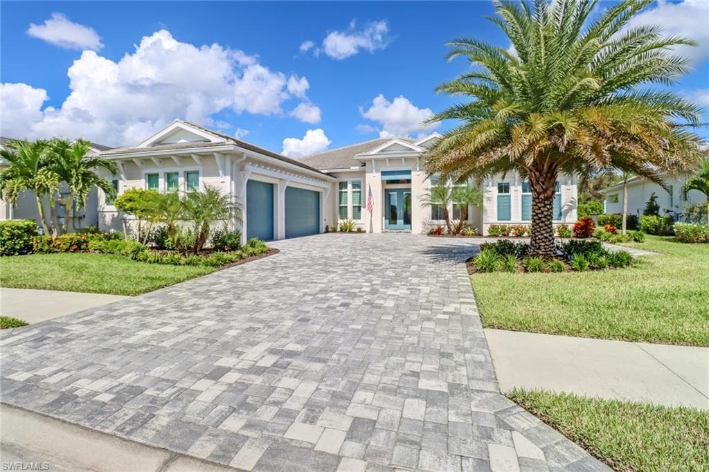 8951 Redonda DR NAPLES, FL 34114
