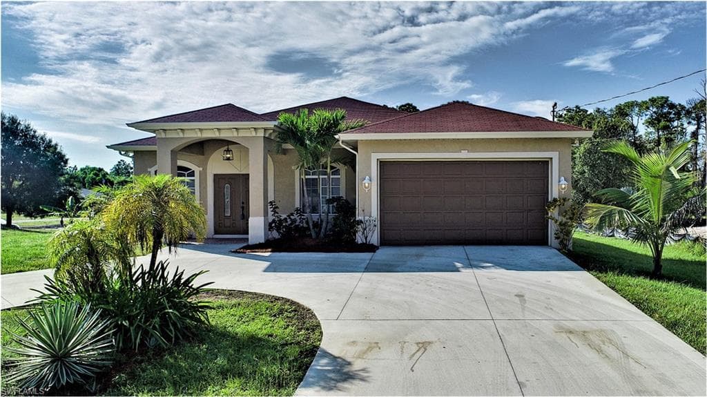 3817 17th ST W LEHIGH ACRES, FL 33971
