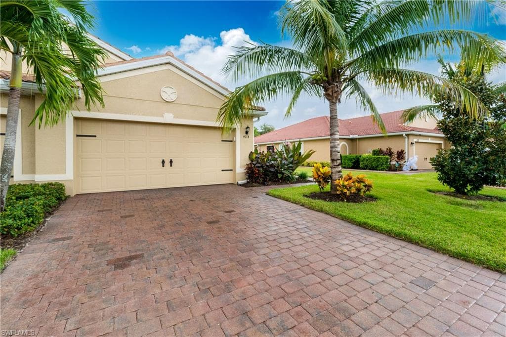 4174 Dutchess Park RD FORT MYERS, FL 33916