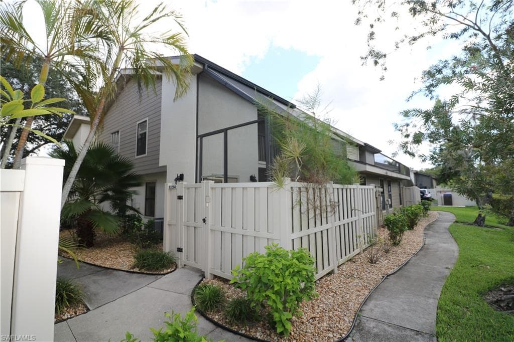 13266 Broadhurst LOOP FORT MYERS, FL 33919