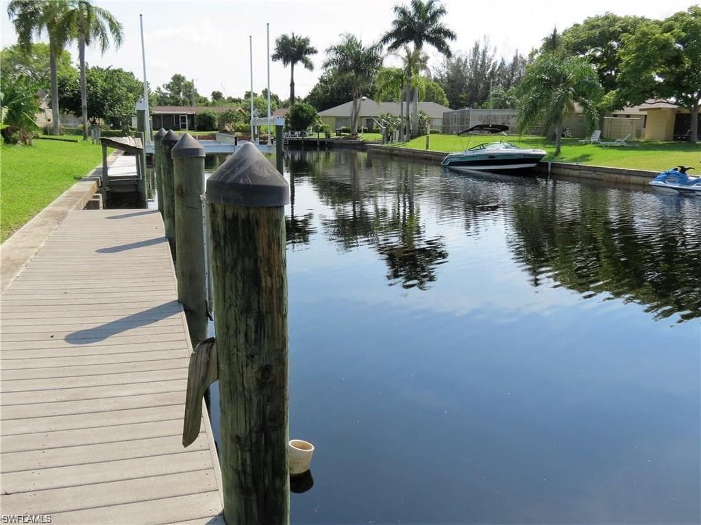 385 Bamboo DR NORTH FORT MYERS, FL 33917