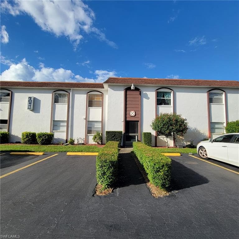 2828 Jackson ST F4 FORT MYERS, FL 33901