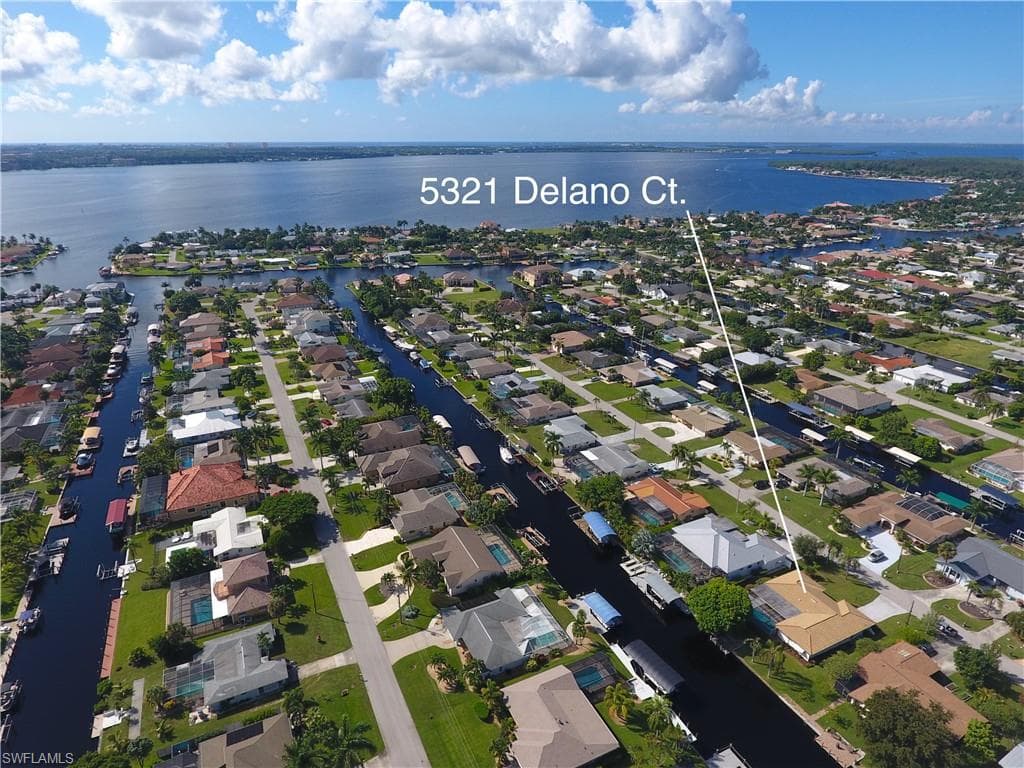 5321 Delano CT CAPE CORAL, FL 33904